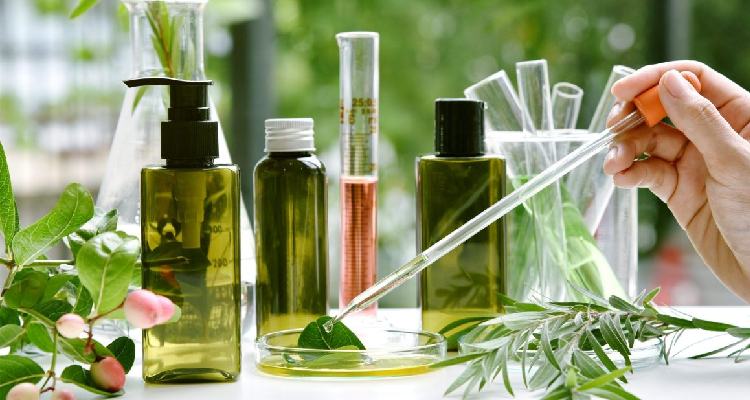راهنمای عملی نگهداری اسانس های آرایشی